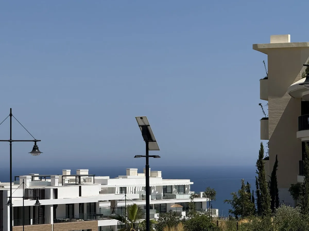 df75dd25-7bc8-4102-b935-d790250ddb69