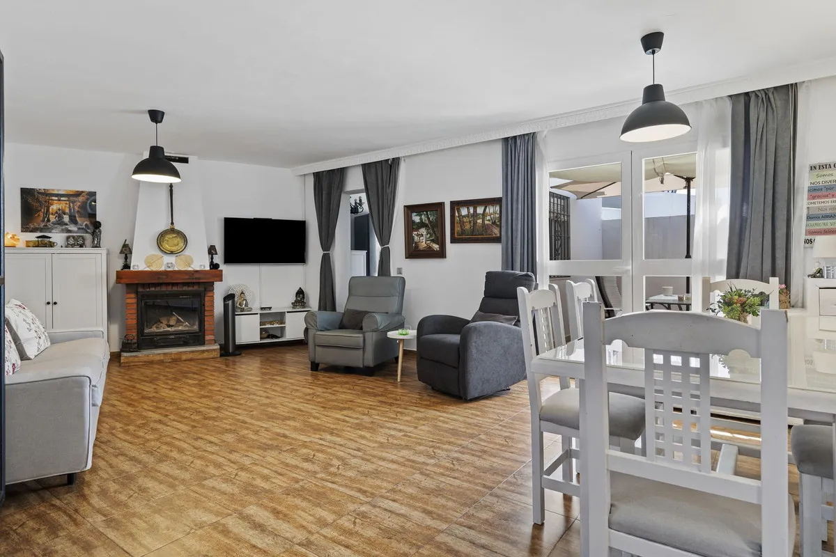 0c95f472-4537-4e5f-8ab1-4a577d2688e0