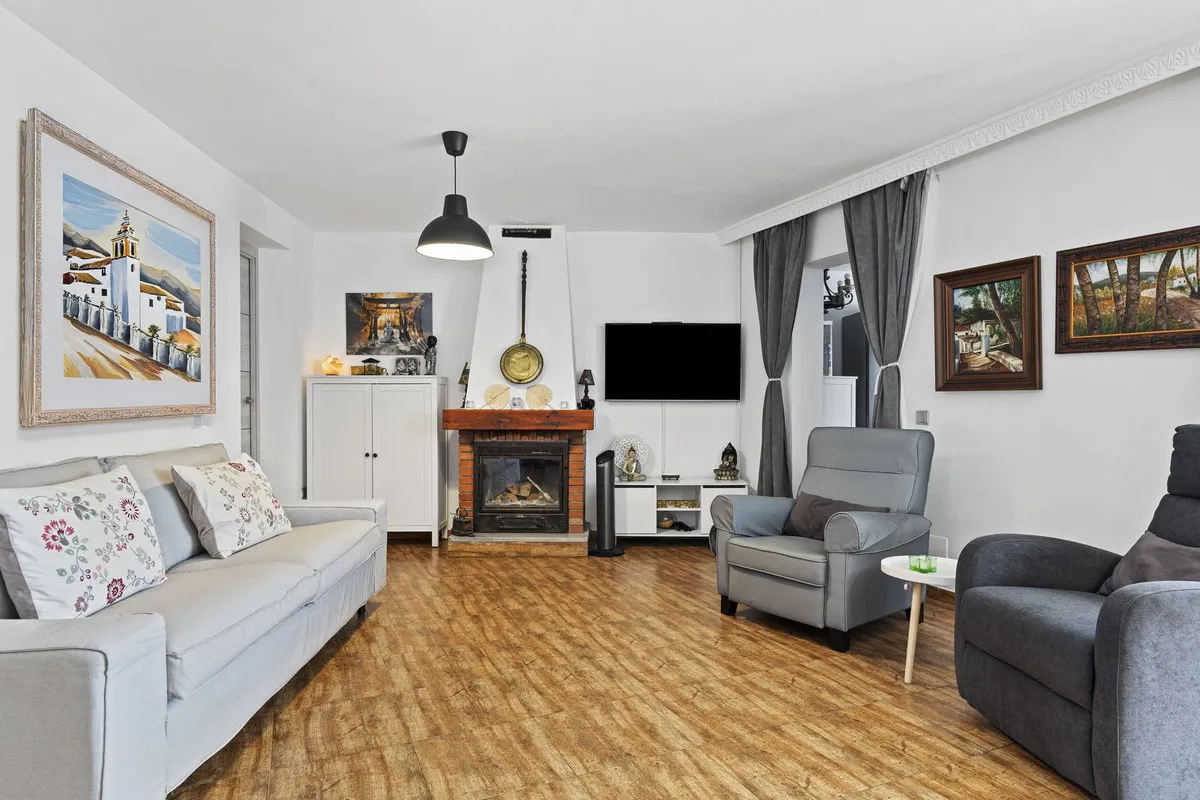 7757a844-c617-488e-8e4f-7a78f9a3ecd9