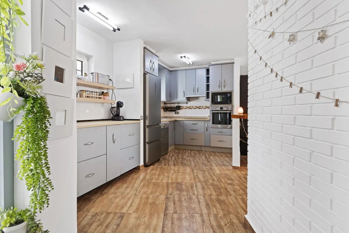 b1889d52-6d3f-48db-958f-2b080569a850