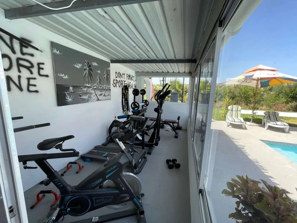 6e95ca9d-82b4-4daa-b2a7-49d22f3c3c8a