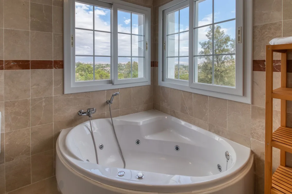 3e92f0aa-9d4e-43f0-bd14-dd9f098624a5