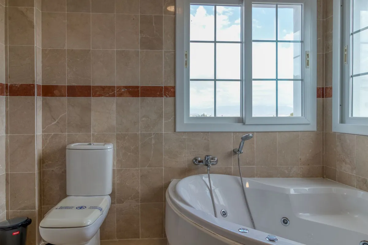 b5a697f6-4d12-43f4-a8c4-32cf92887b4c