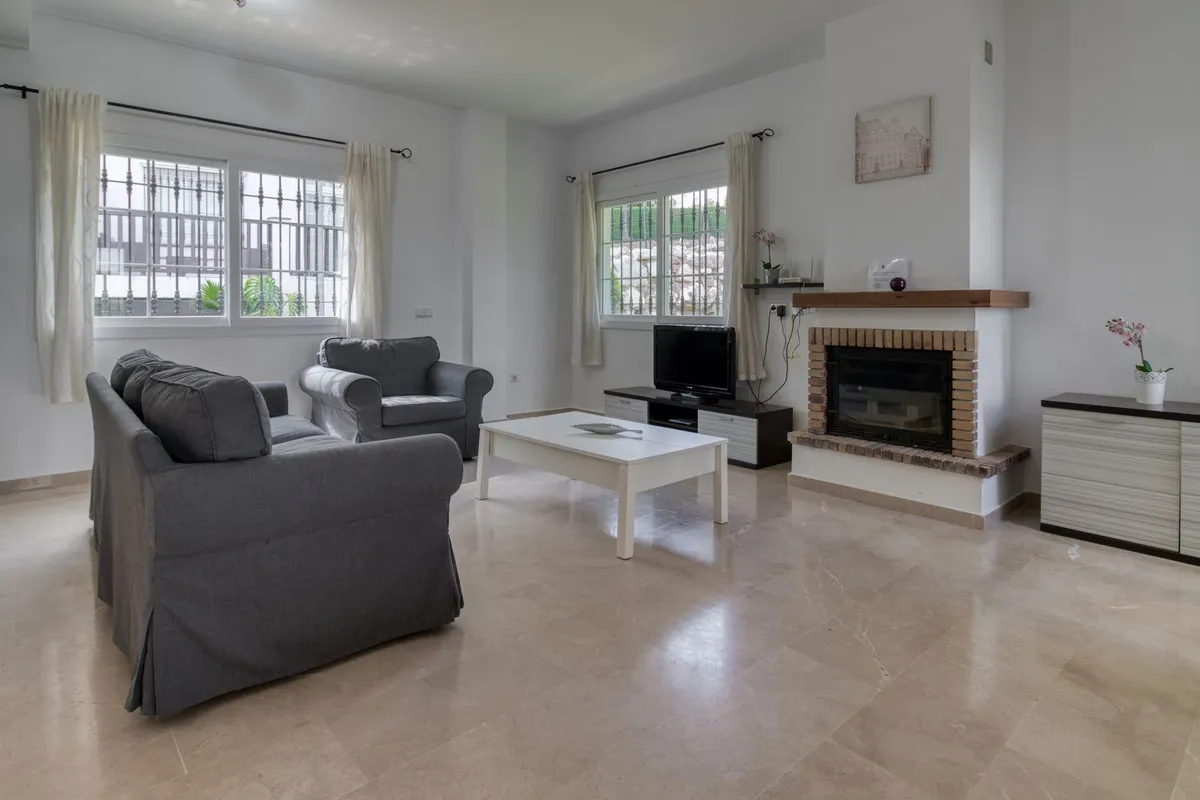 4c94b72f-facb-46b7-962f-2b6c2fa8f728