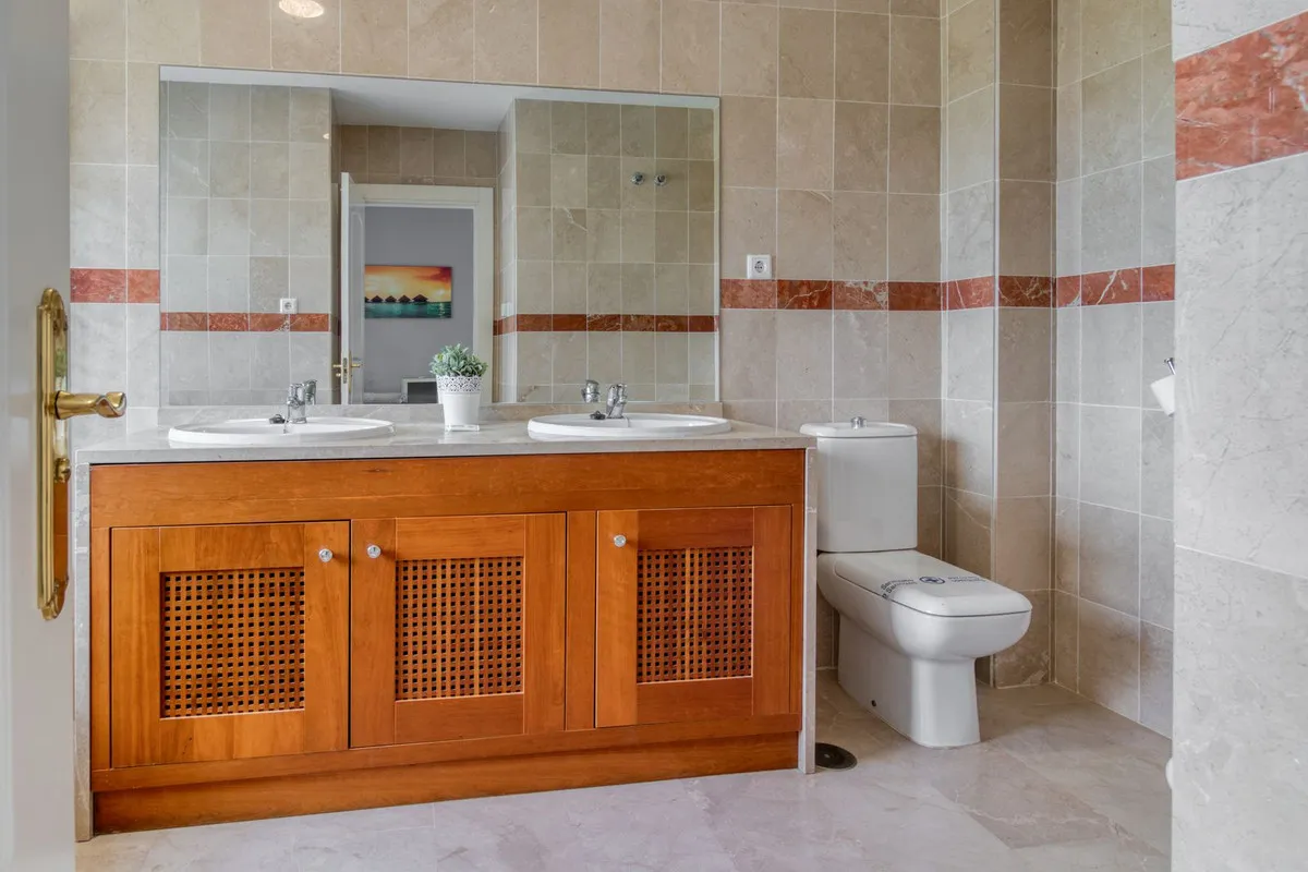 4dc65501-12d2-4c60-ae95-e0f8cbc214f3