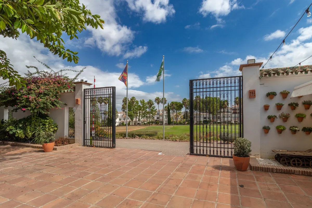 741b2129-6a33-4b78-b8fd-c1c9736c8e38