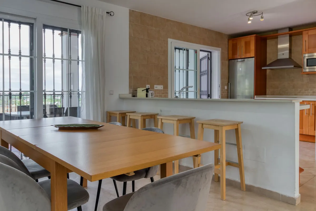 c1cb9c27-2842-4ccb-843c-c8933f274b3b