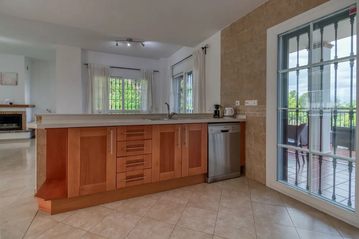 e9743e3e-ab4c-4ed9-b465-1c928ea8eccd