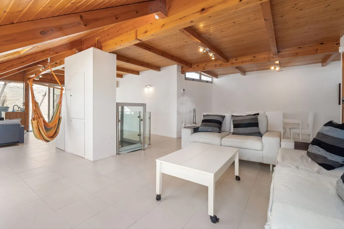 a4bb10db-d5ff-4a59-a7f6-f48c6ee3b775