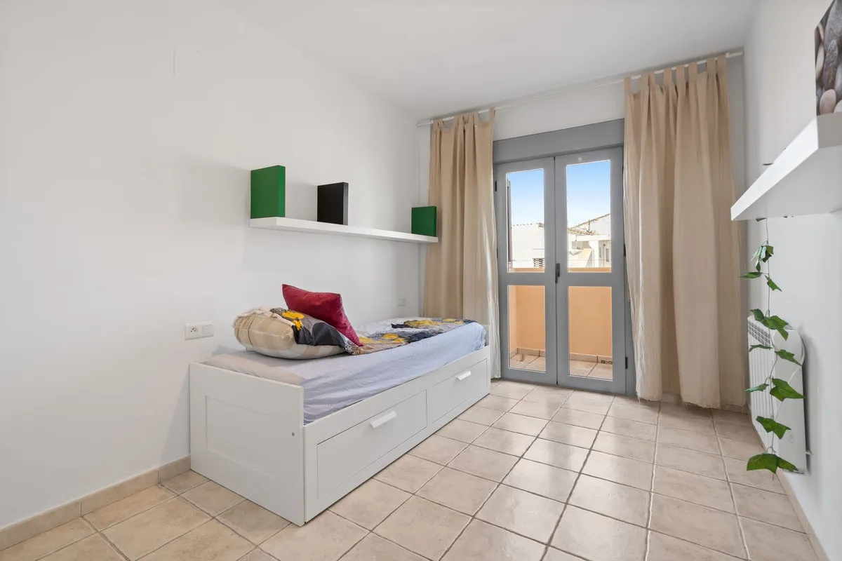 ee269e0a-90f5-464e-b250-d6c8efe741c9