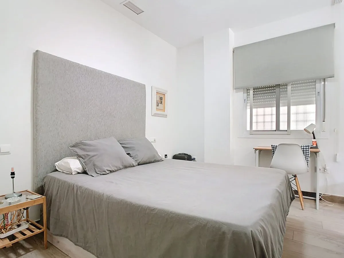 05e7c57c-bc83-445a-b433-fdd9c89ad604