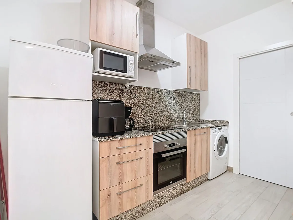 06c03c85-f384-4cad-bf5f-5c2748b4c845