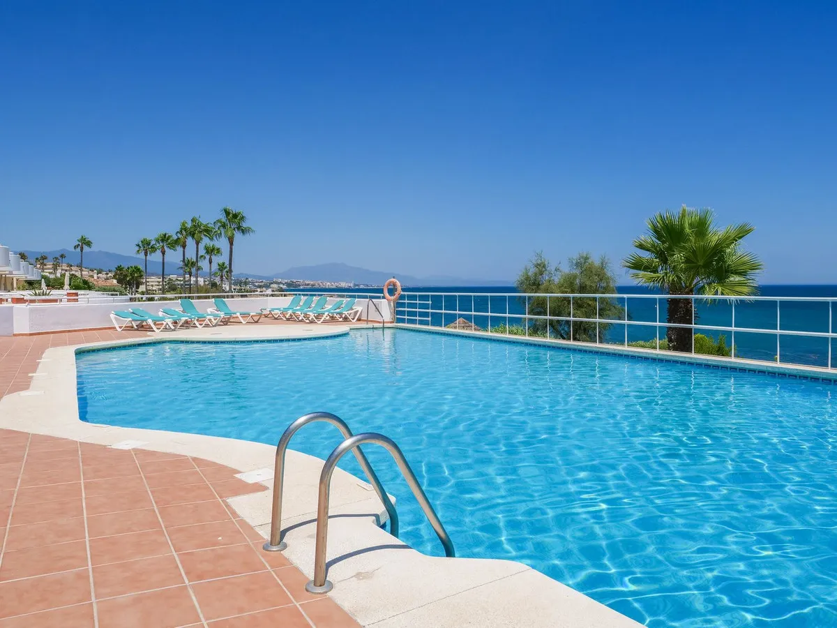 6b56ed9e-ef96-4076-aa90-8d96d0836521