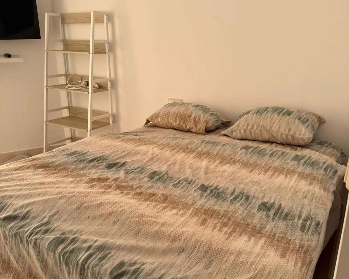 90e49a29-2a7c-4d52-a9fe-b1b1a7a72049