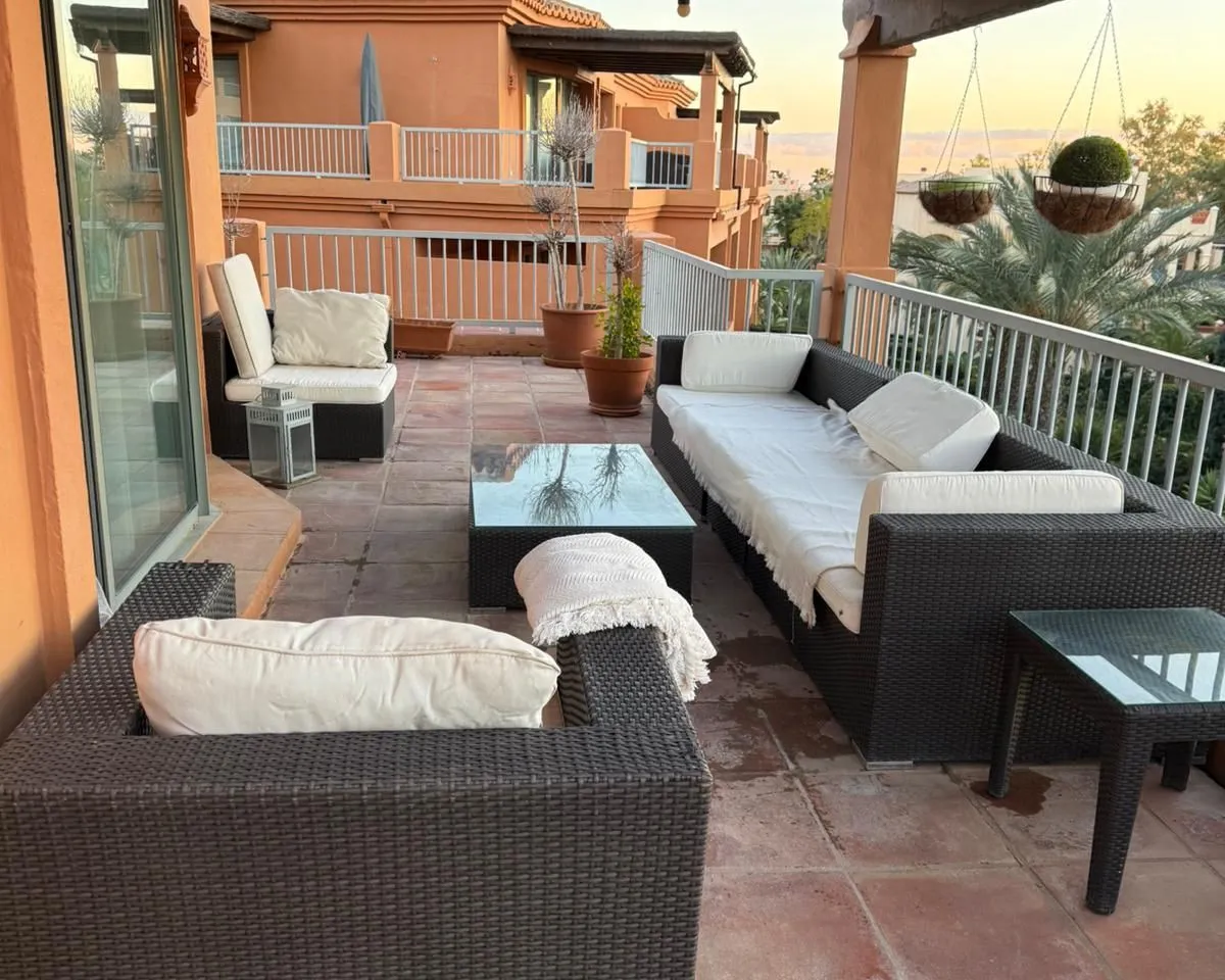 cc3e4d74-eec2-4a33-9f96-5a85ec30a33d