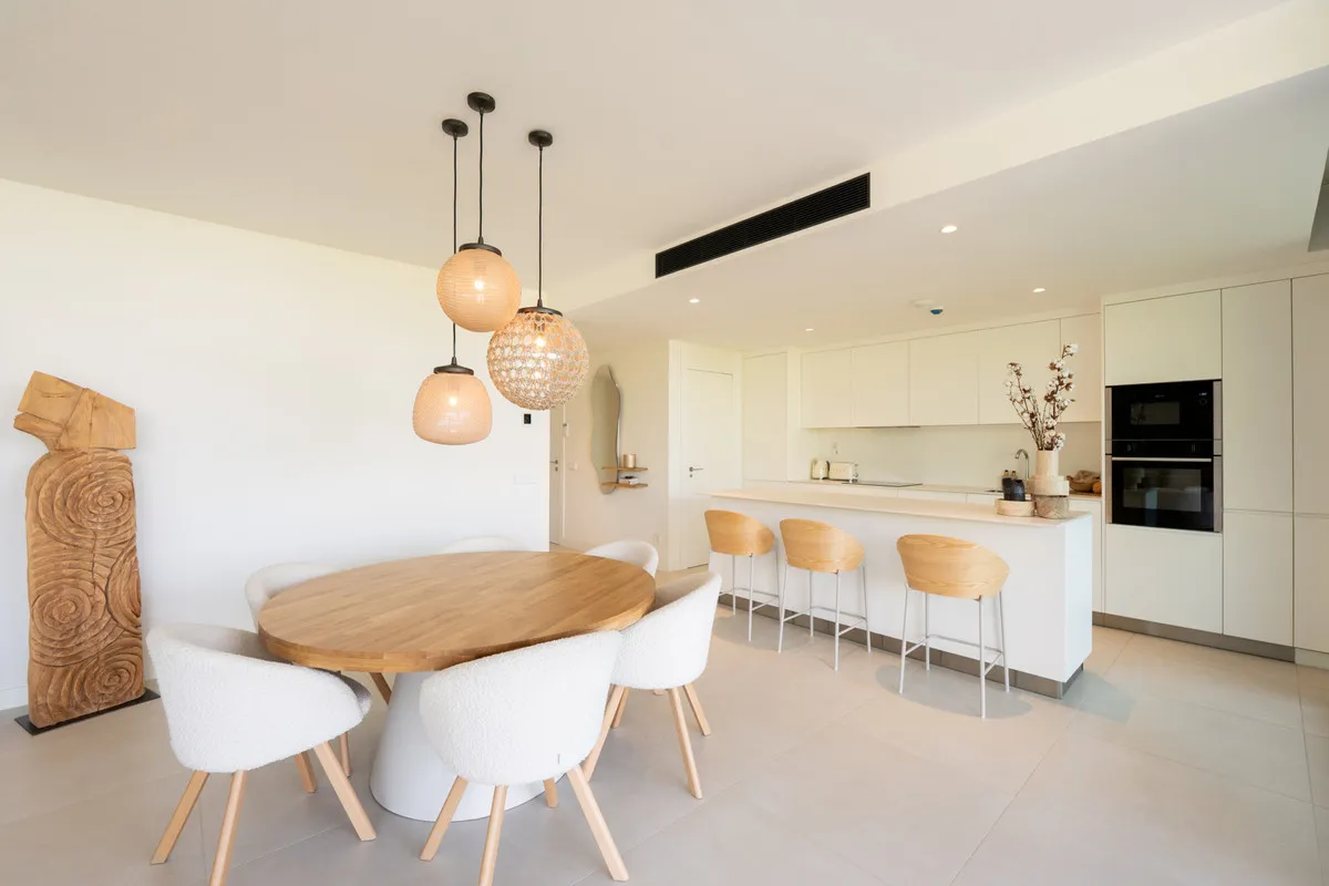 0dbf75d9-b4f6-4245-ac4f-b0786db23151