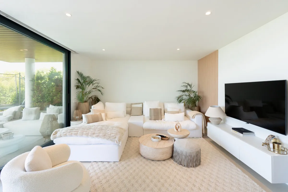 2da11ba2-e3f8-4ccd-a225-7c4d10bc56b4