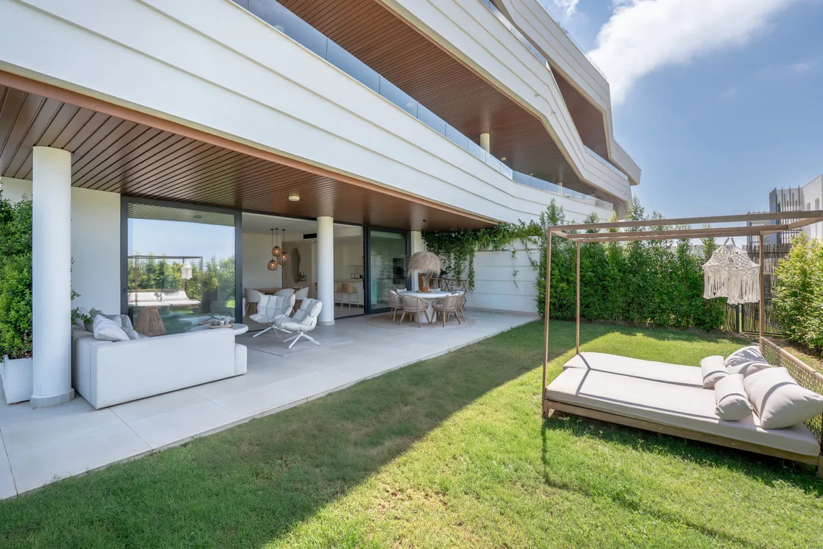 d8294bb4-40e9-4211-88ce-1f2263d1444f