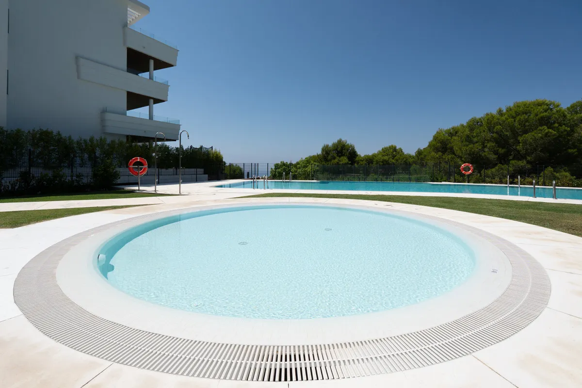 dd22f123-75ed-4faa-83e7-80179a01d2c0