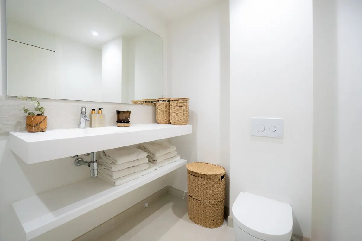 e367ce66-376f-4947-8512-8bb96f50b83a