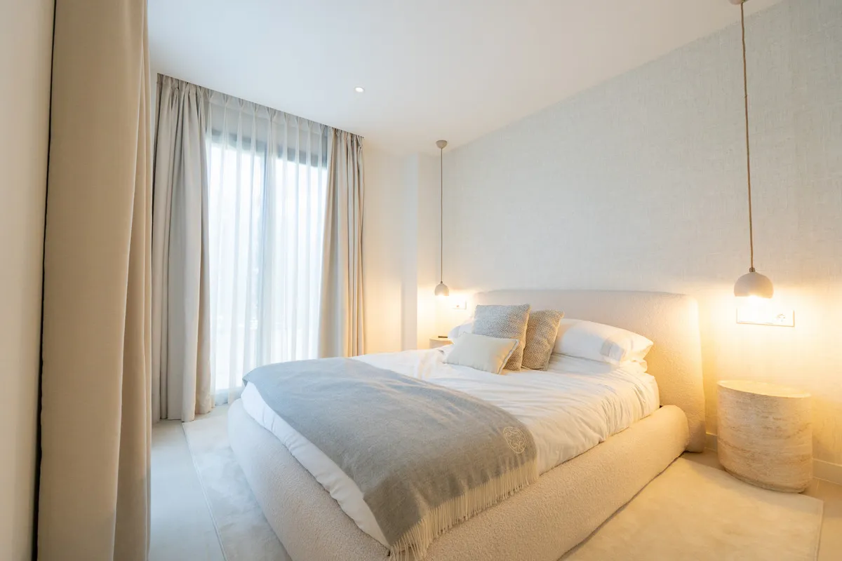 fa2afc39-6d6a-47dc-932a-fd2cccd59483