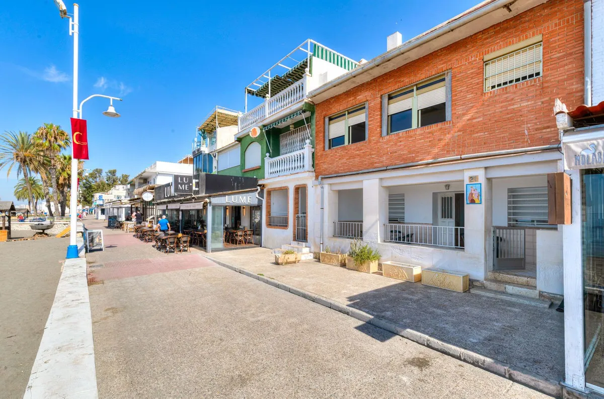 36907900-4ba2-42c3-8357-d936620dacaf