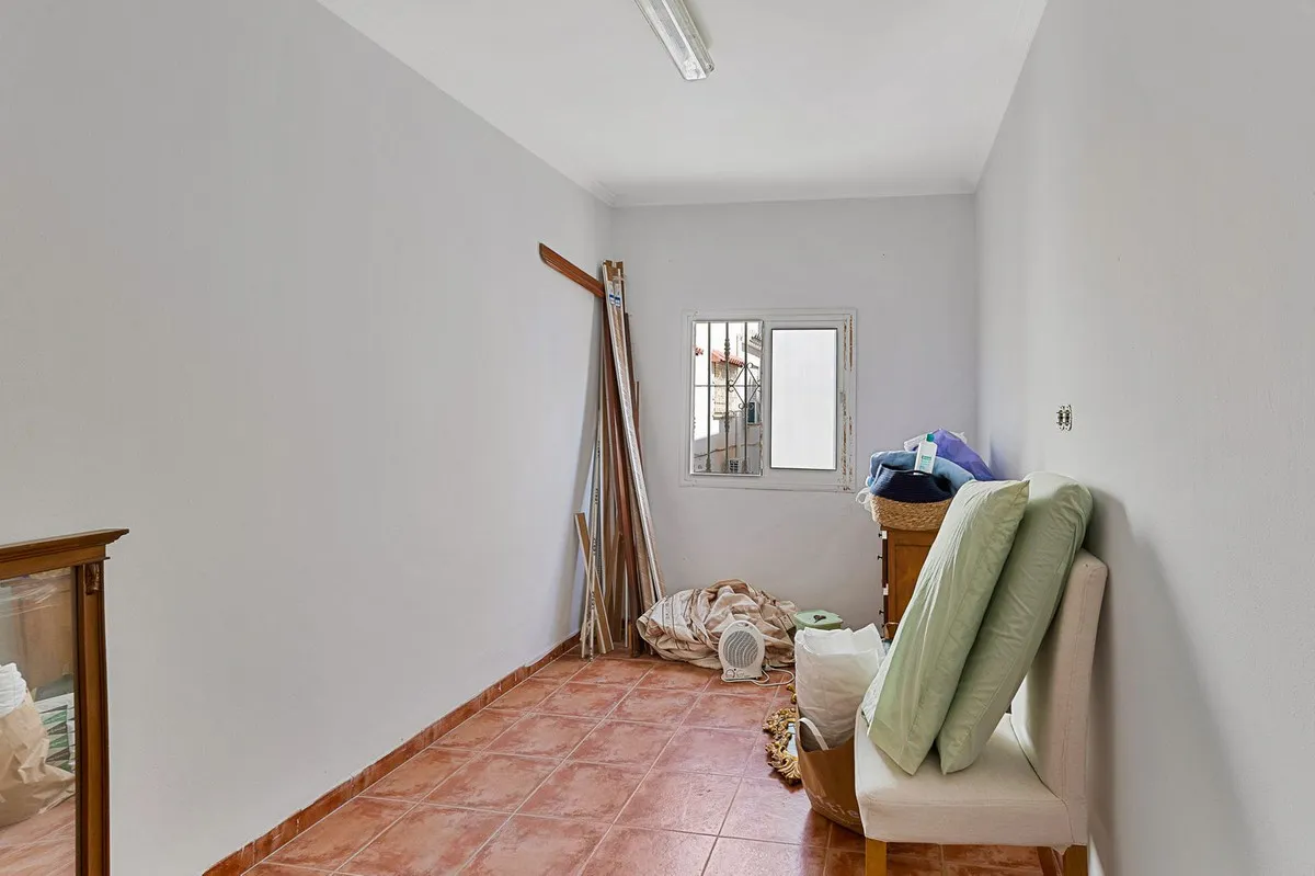 ab30b007-fedf-4d22-a45e-d9c2c45ee7dd