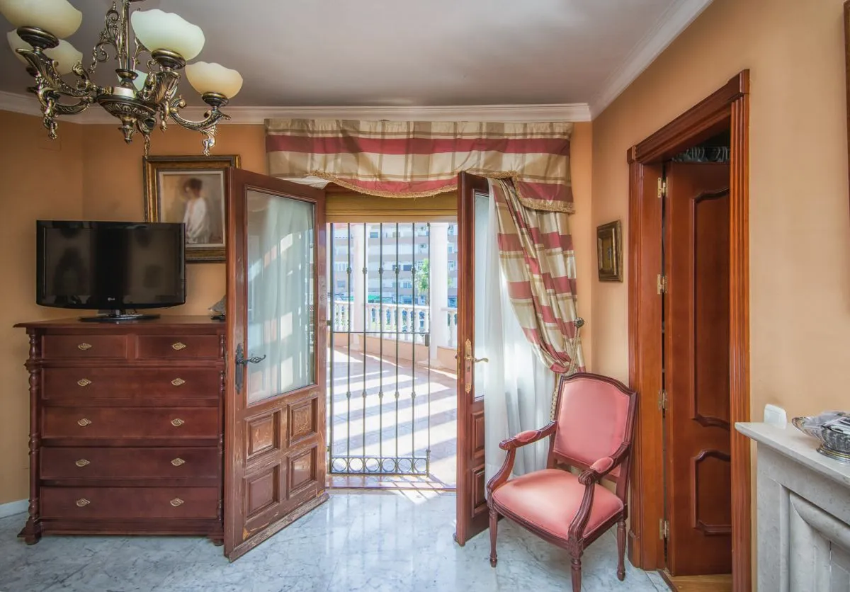 36fddf14-3ecc-4bfd-aec5-6a495a8ce97a