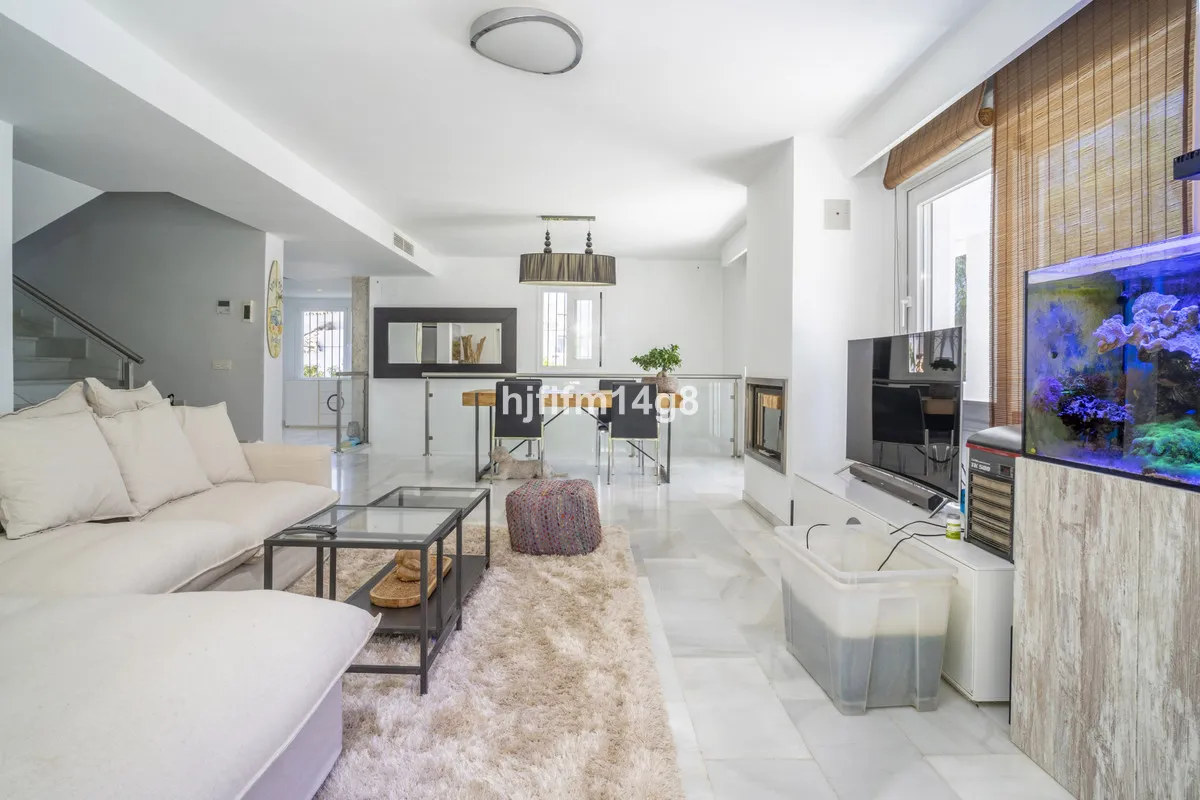 a03916c4-a620-40bb-a7fa-487187ee87cf