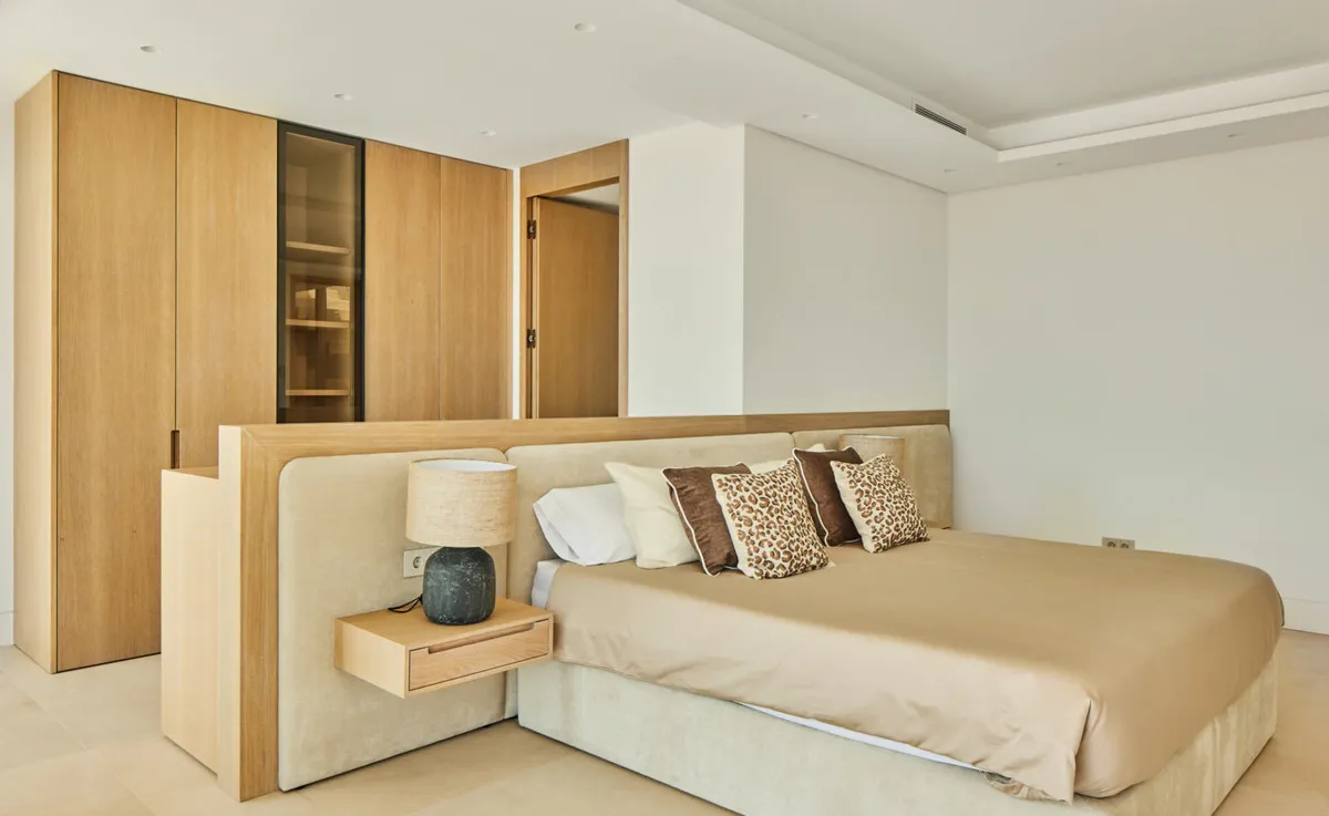 0a97fbd5-8a2e-439d-9573-00e83d5106f7