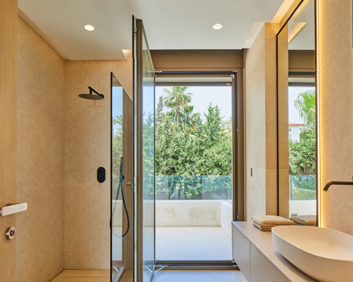 a6b3ac68-0f7b-4cf8-805d-e1e379ce5c2e