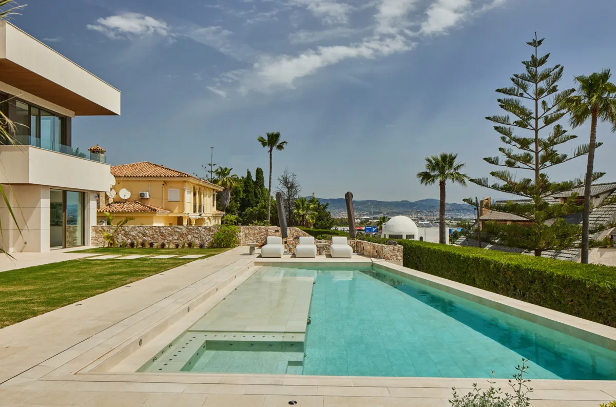 db983490-d15a-4669-90e9-8a027871d7ff