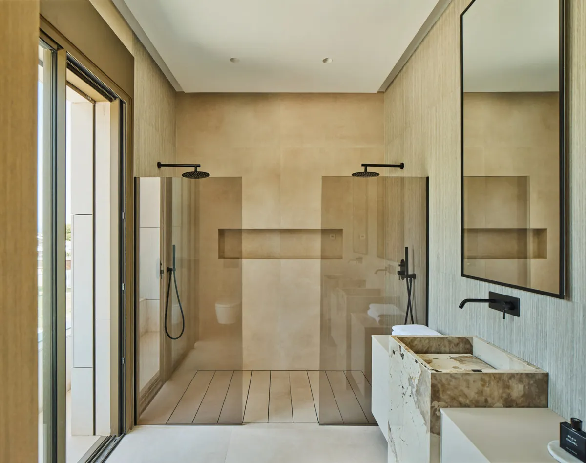 dca9715b-8e17-4f71-86c6-a1007c9c22bf