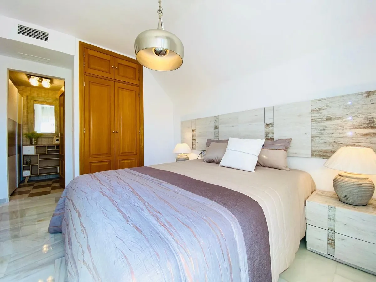 b130097e-9006-4f47-8228-56f95ae606f2