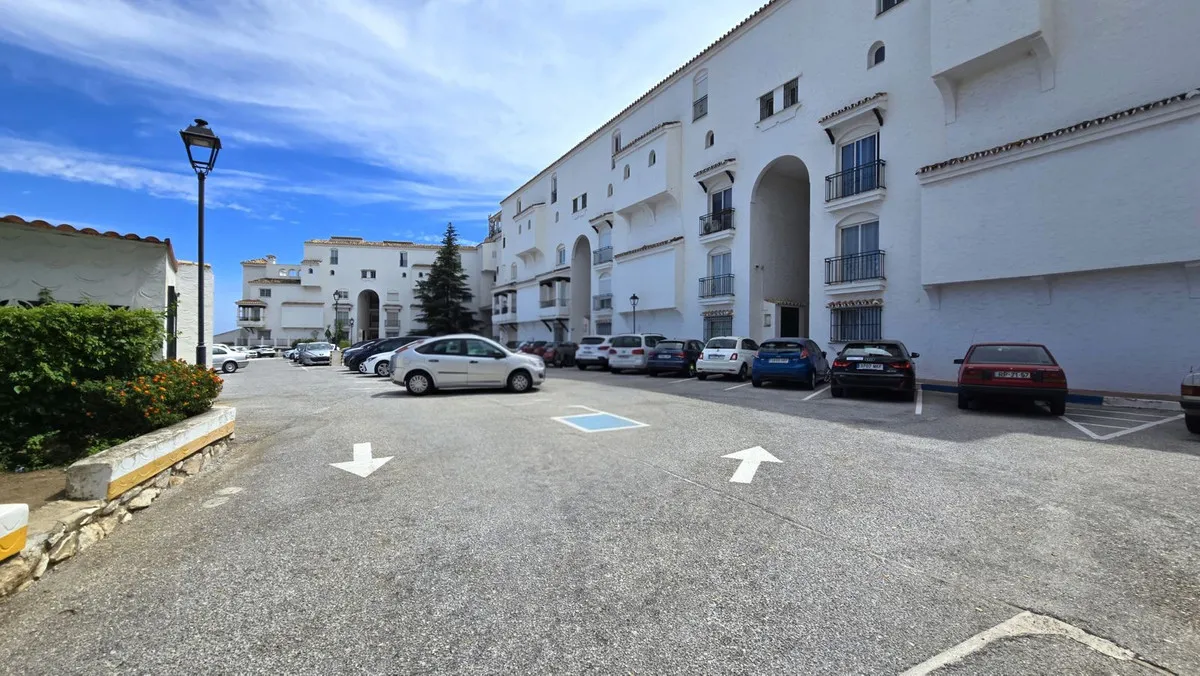 9962187f-3a1e-4e5e-bc82-a8b4e58ce745