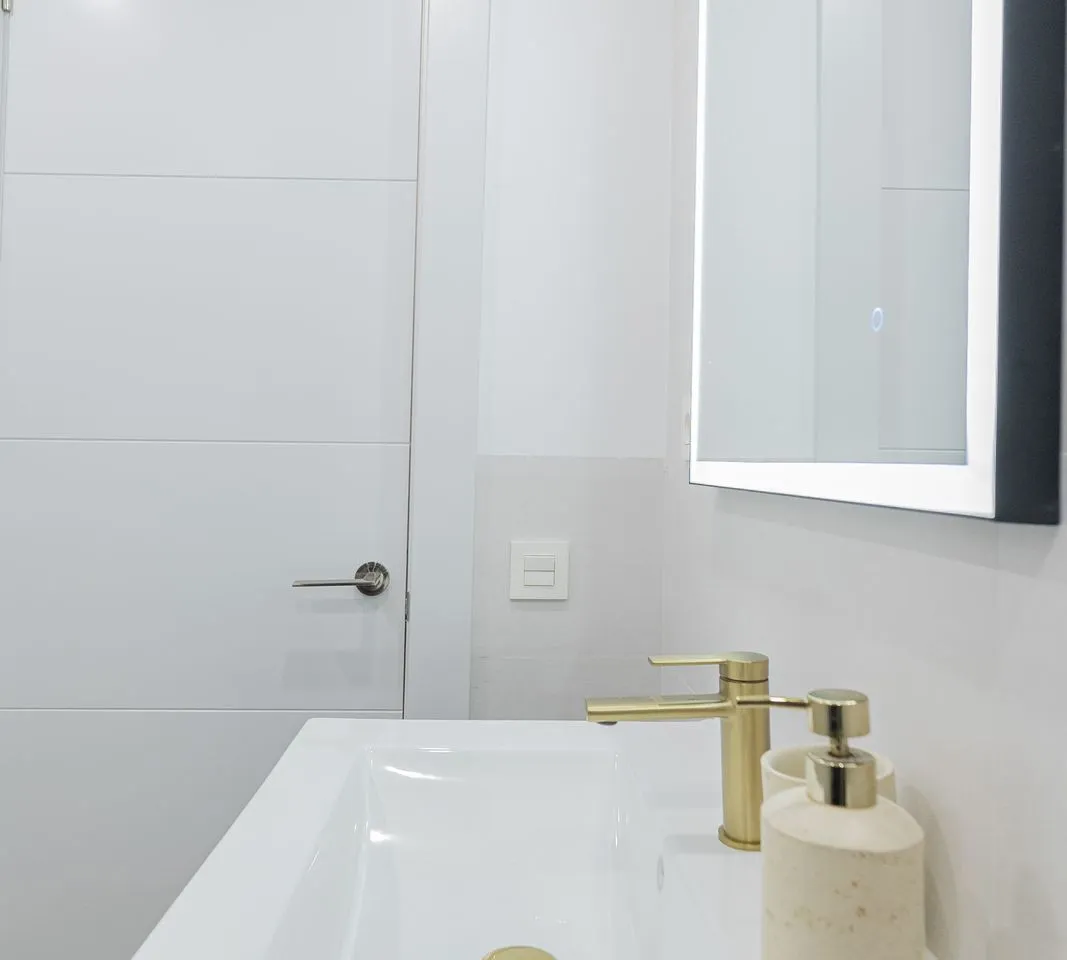 63c42d25-ea96-438e-a238-0ccdc8b46213