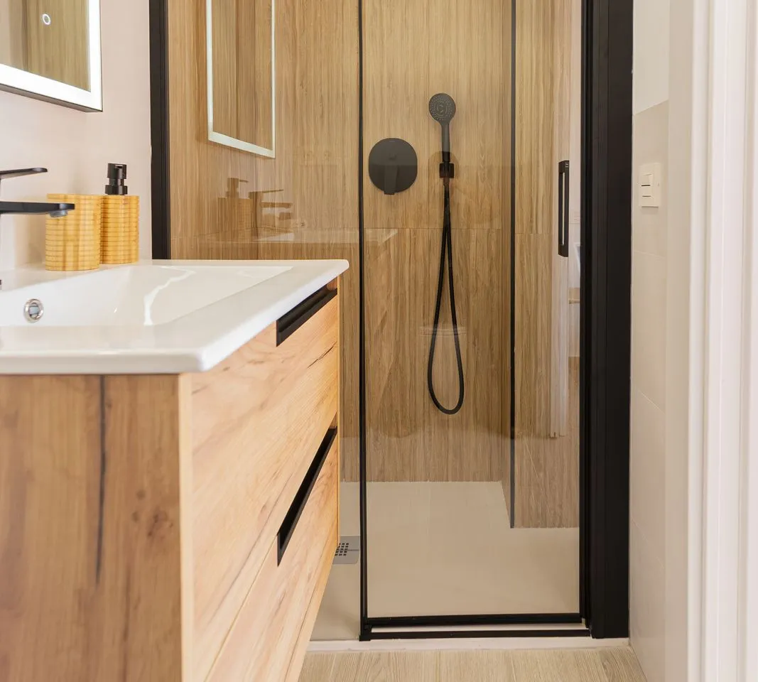 8c1f951a-a0cb-4235-ac43-89aa57373442