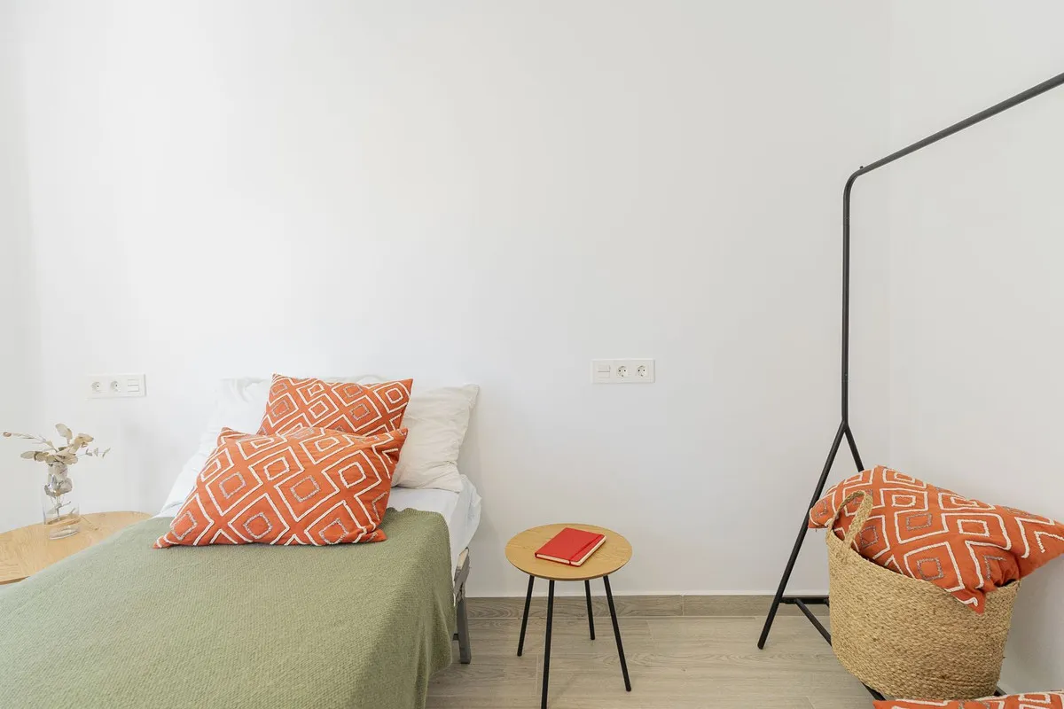 8c5ea385-fd3f-488e-97f3-6a6081452abd