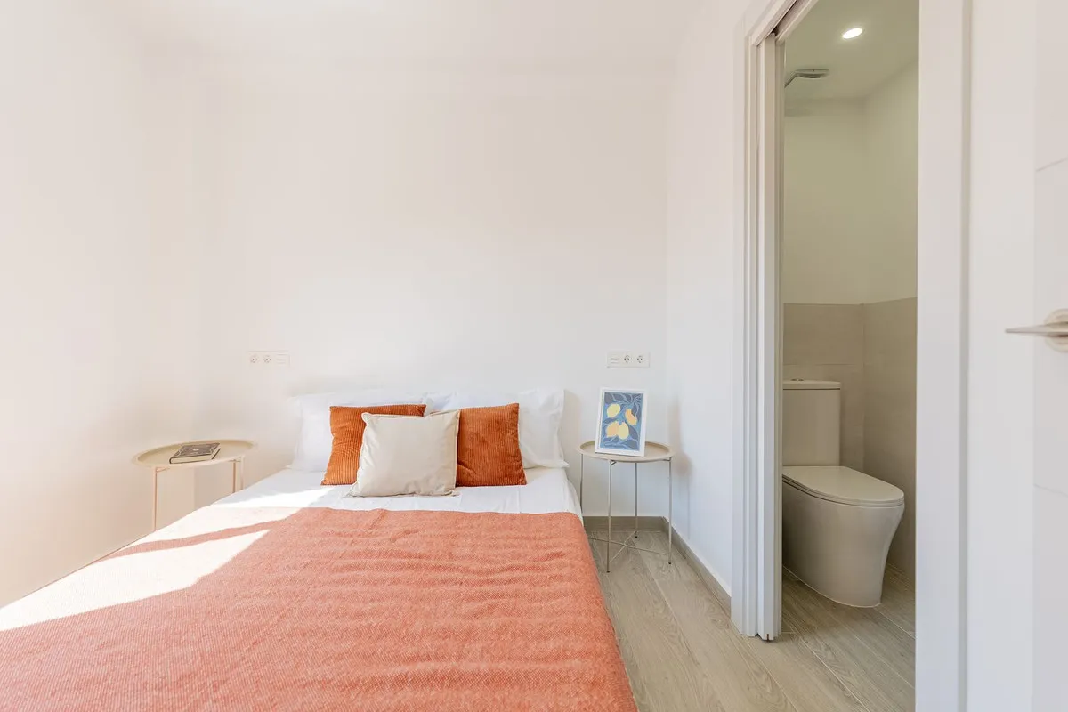 9b5175d4-c235-4759-9b68-efa6293c4973