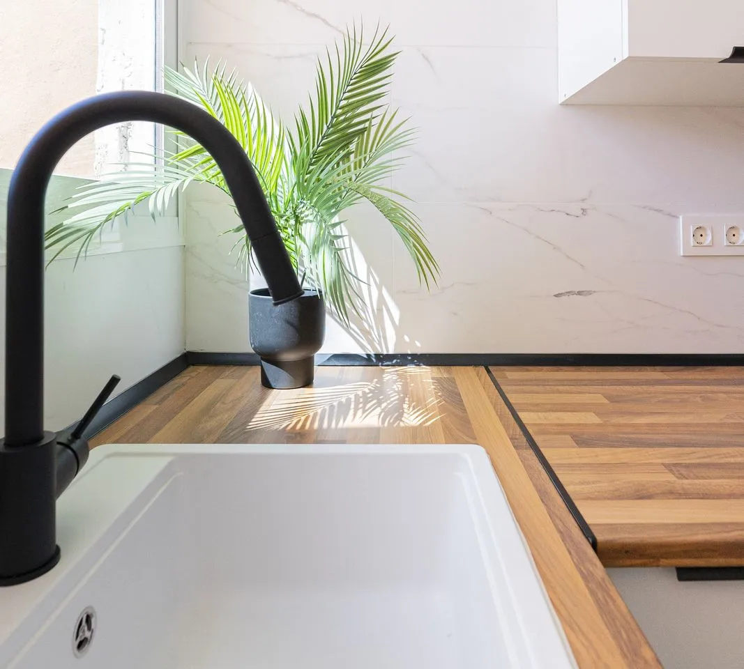 d9099a16-357c-40aa-8e3c-c9bb778536ab