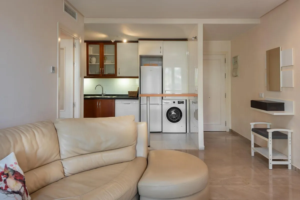 fb4c6b07-660b-4a46-9b37-d00c585b0fdb