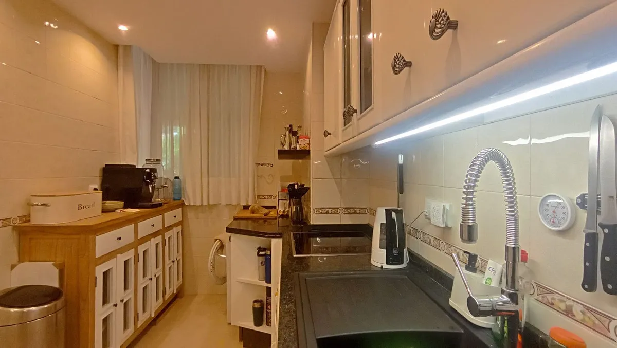 43063866-e49a-4f69-b4d4-895b6bc19b45