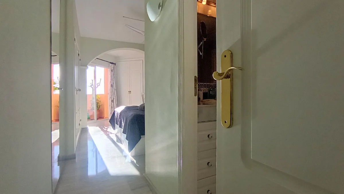 b337a5c5-595e-4056-885b-72d3c2aa64d2