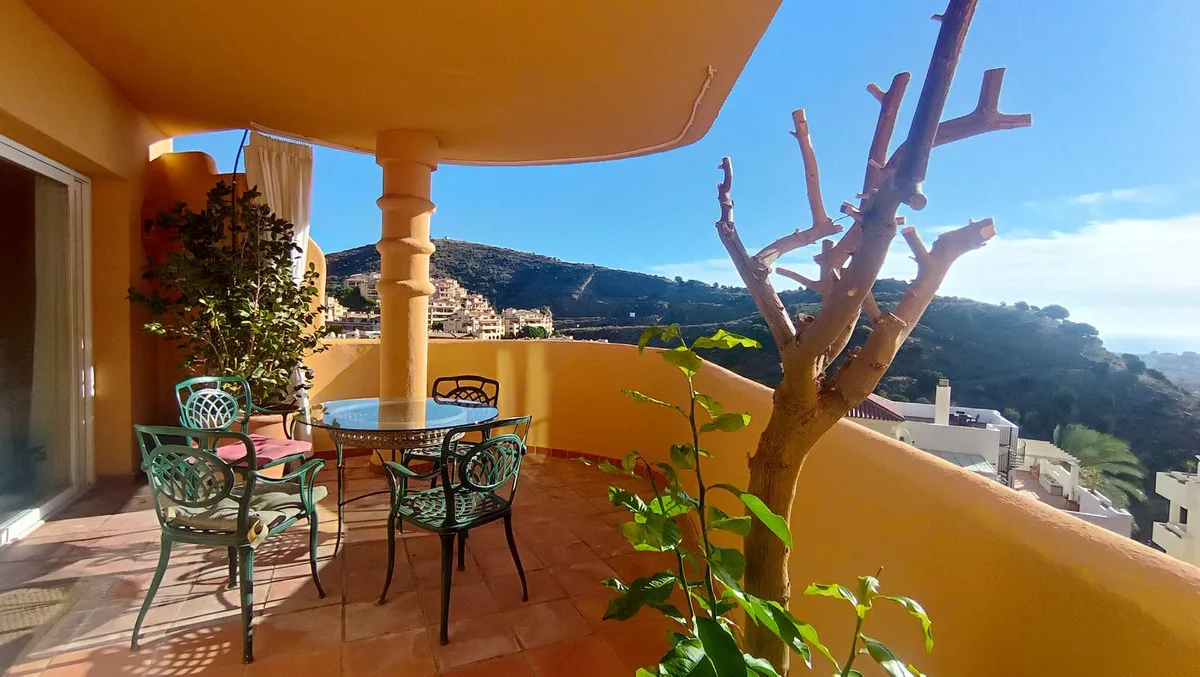 e9307679-9c69-4795-816c-e53bbd89a6b0