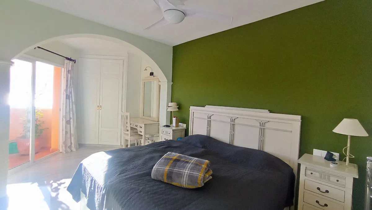 fdd18467-bf00-4c0e-9239-7e9840115117