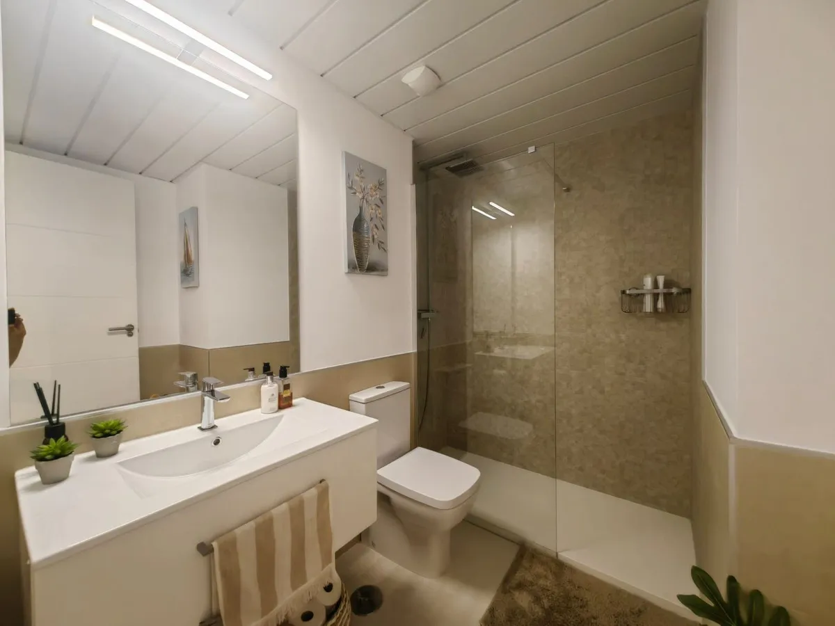 f4eb19ce-0656-4acb-a289-999888b0a2d1