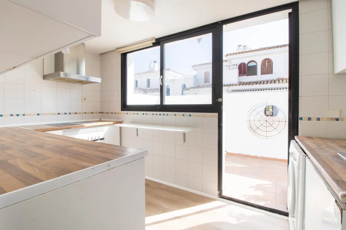 20bd083e-8c3f-4c28-acc9-8bac589511e1