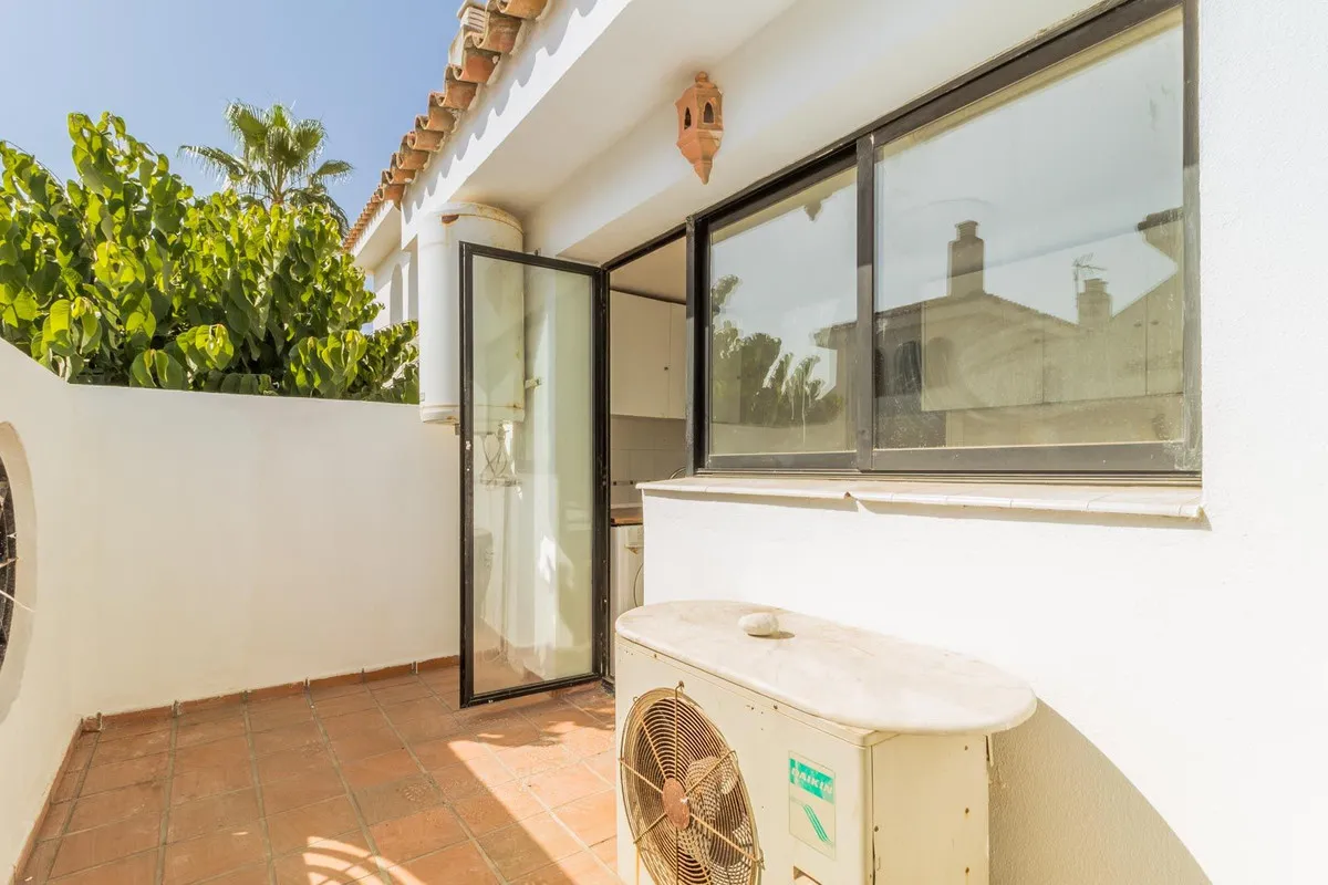 302b50e6-420d-4eb7-8c57-8465373c8c2d