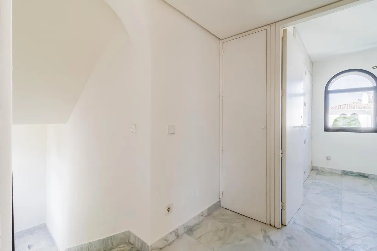 34783220-4794-4918-a030-943e7ed693cd