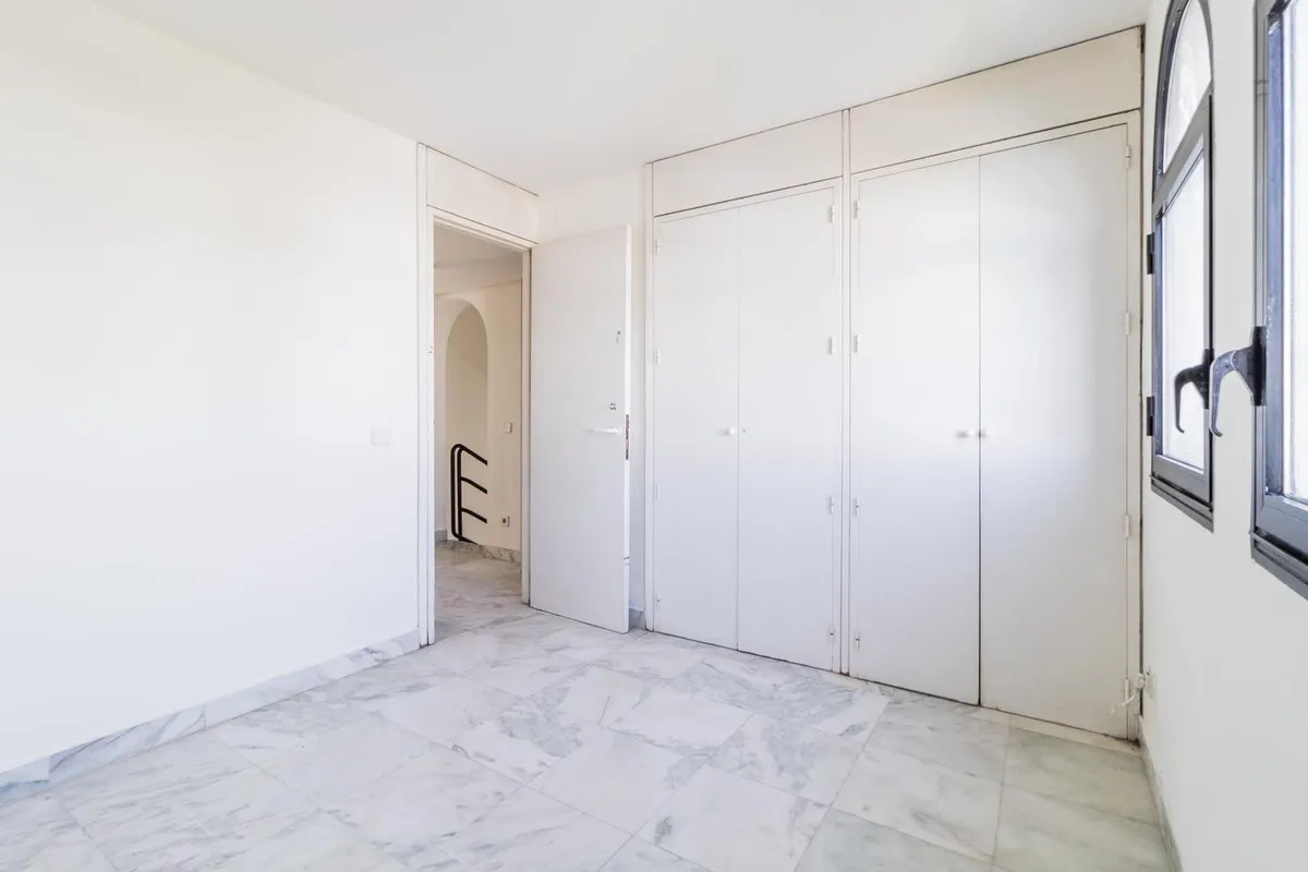 ef41a737-12da-46a1-8405-163d8ec0cd43